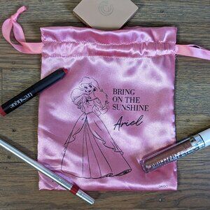 The "Ariel" makeup set